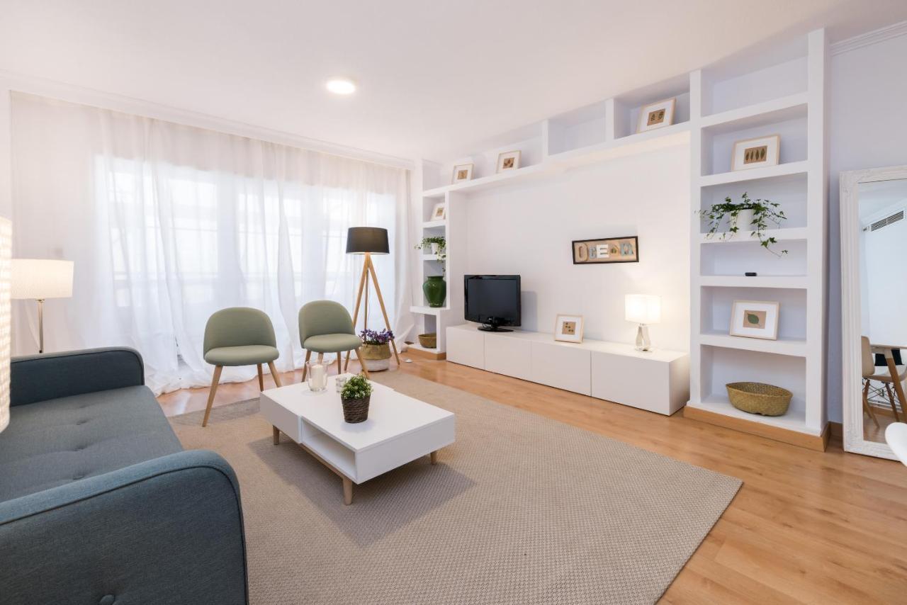 מאלגה Apartamentos Paseo De La Farola מראה חיצוני תמונה