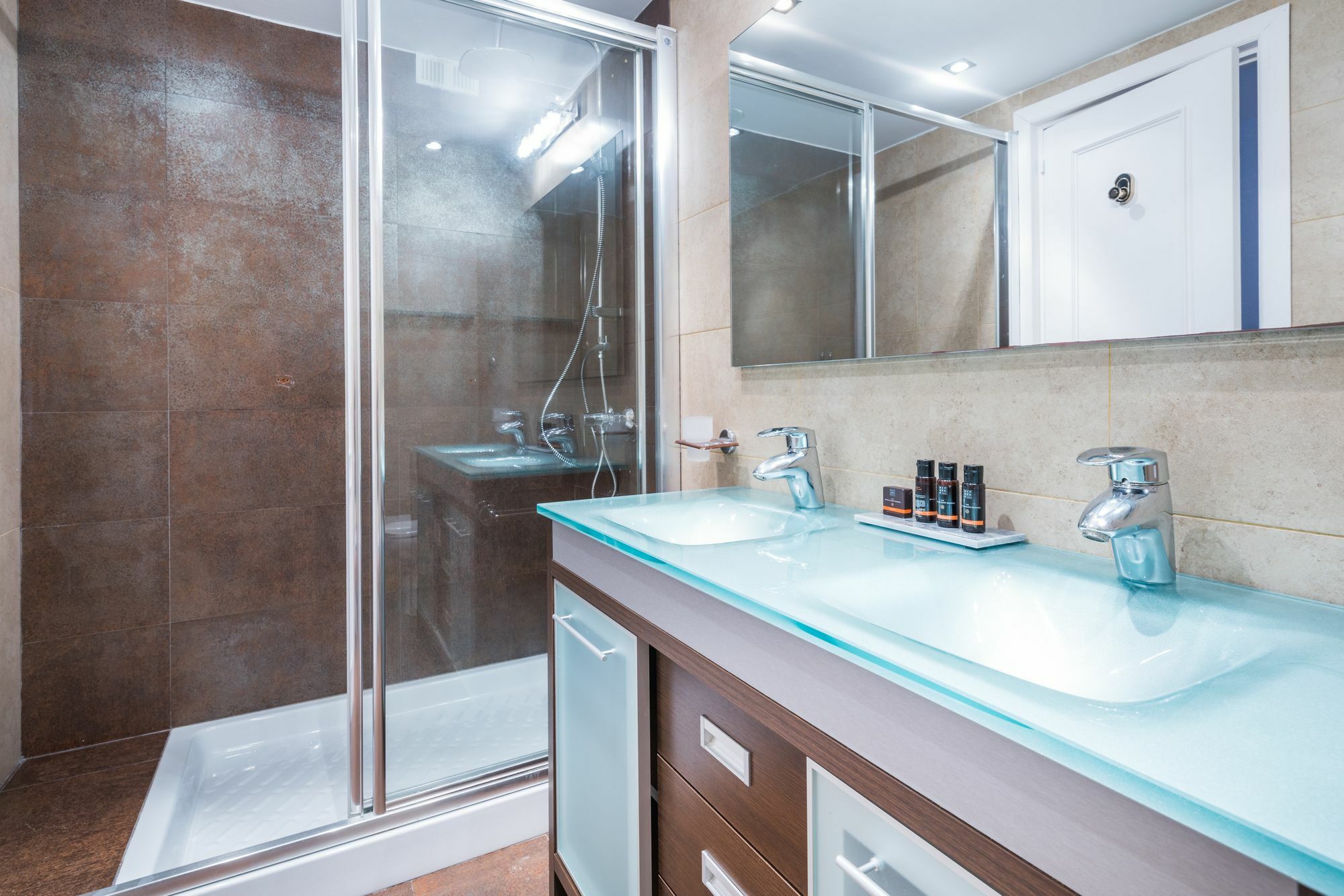 מאלגה Apartamentos Paseo De La Farola מראה חיצוני תמונה